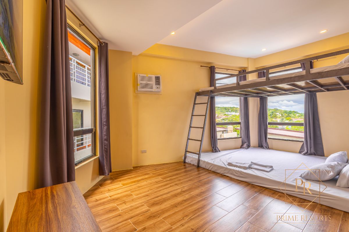 Accommodation with Ample Space